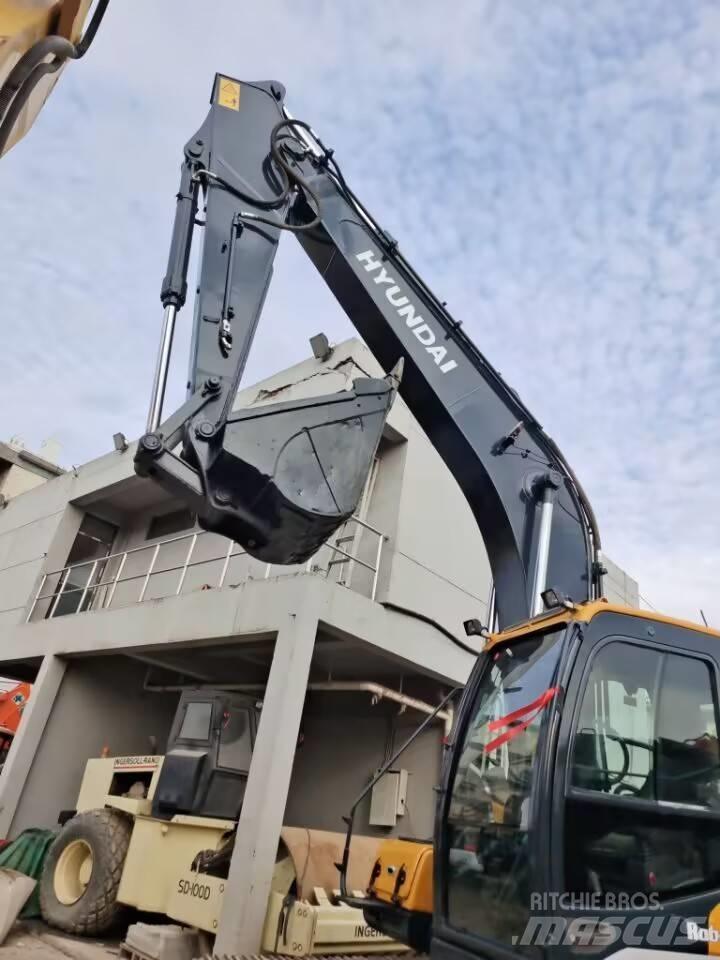 Hyundai 210w-9 Gumikerekes kotrók