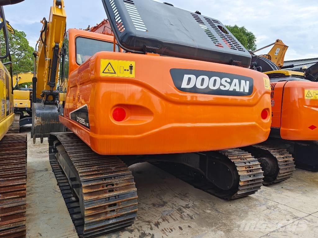 Doosan DX225LC-9C Lánctalpas kotrók
