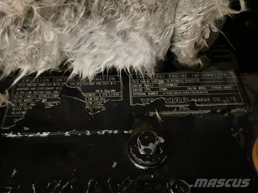 Doosan DX 80 R Közepes (midi) kotrók 7 t - 12 t