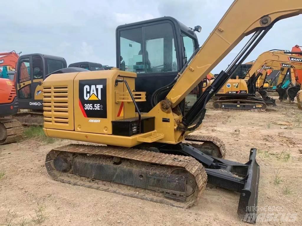 CAT  305.5 Lánctalpas kotrók