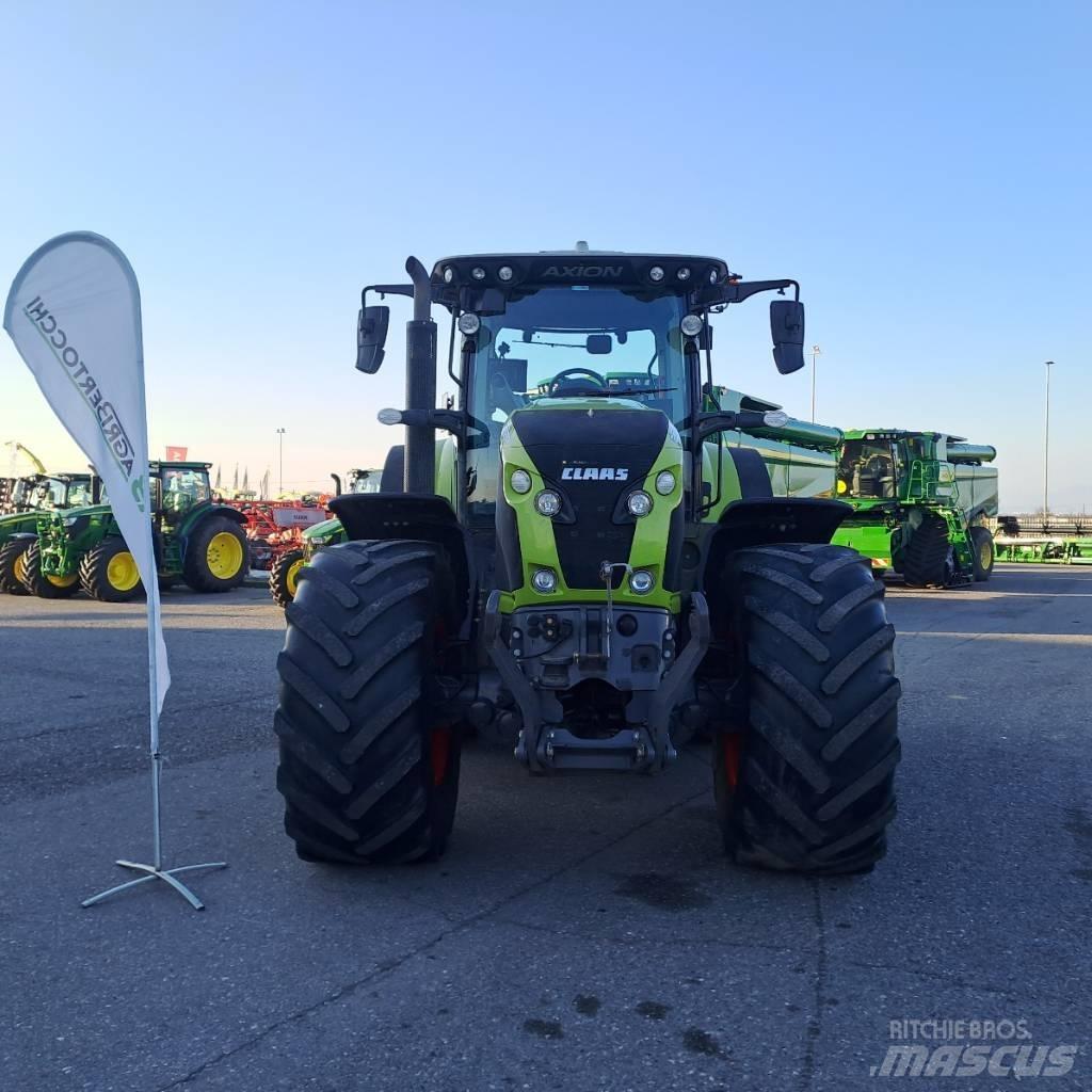 CLAAS Axion 830 Traktorok