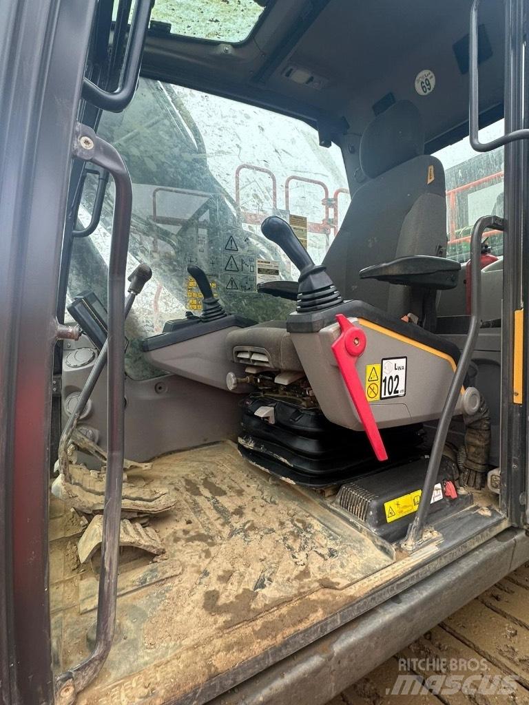 Volvo EC200EL Lánctalpas kotrók
