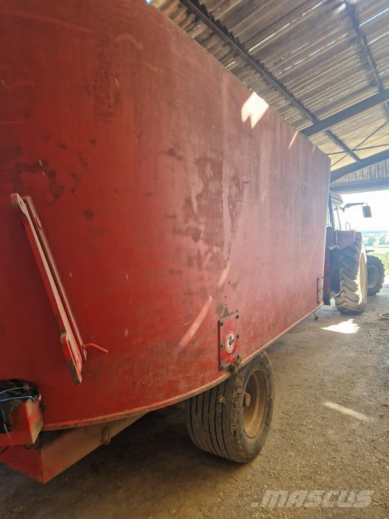 Trioliet AVM 24 Tárolók