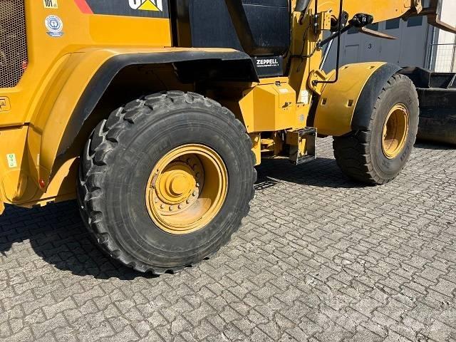 CAT 938 M Gumikerekes homlokrakodók