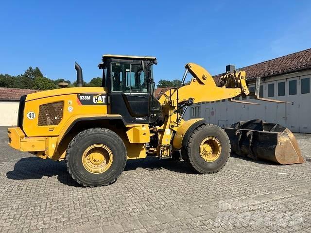 CAT 938 M Gumikerekes homlokrakodók