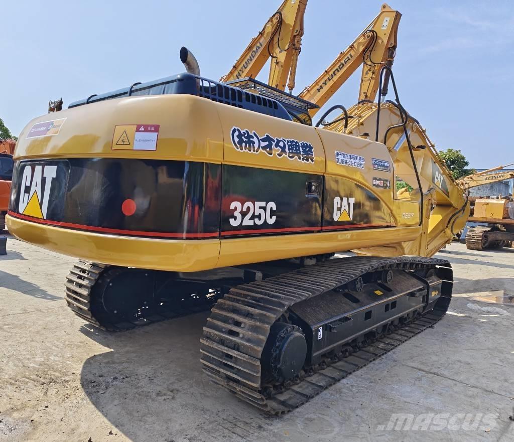 CAT 325 C Lánctalpas kotrók