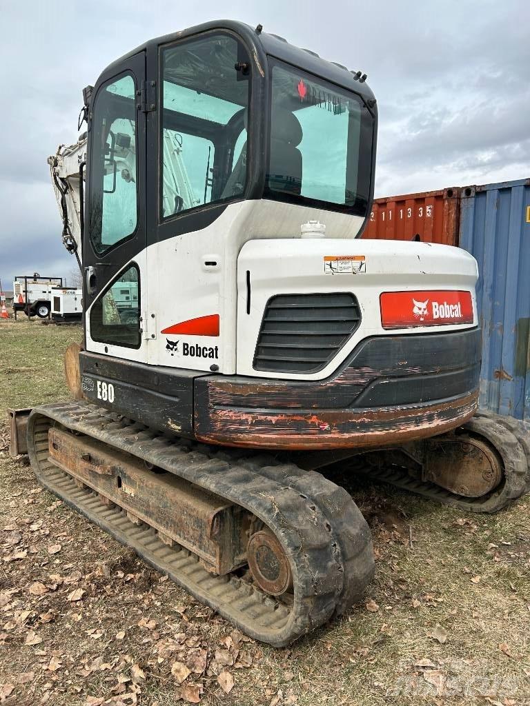 Bobcat E 80 Lánctalpas kotrók
