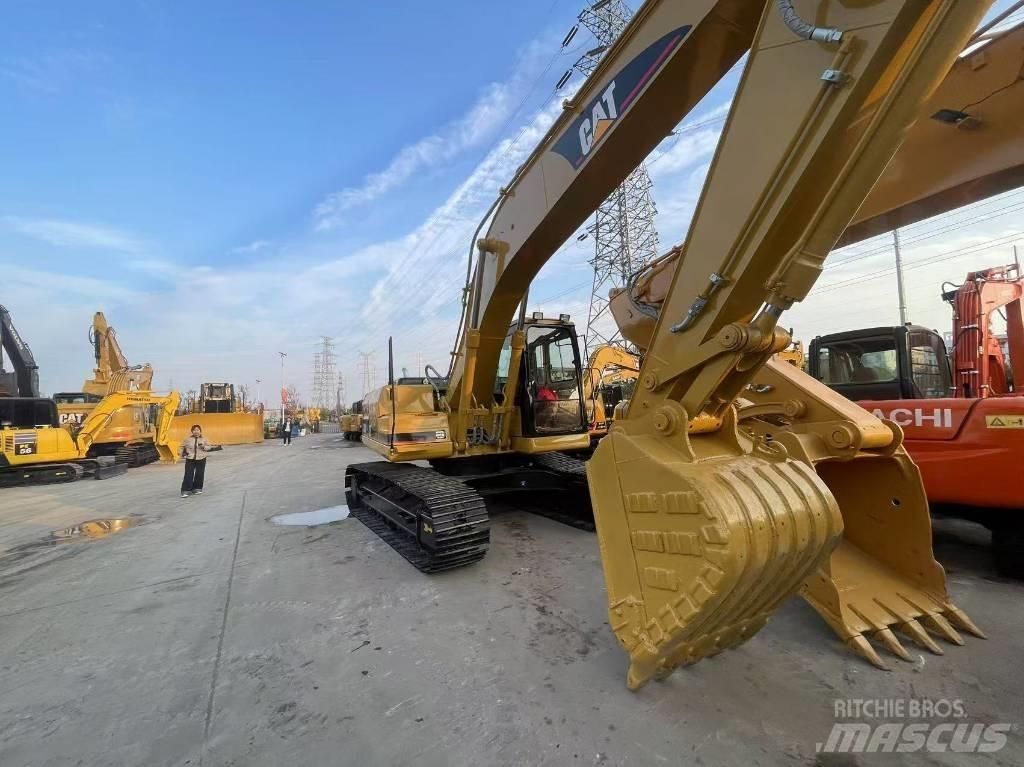 CAT 320 B Lánctalpas kotrók