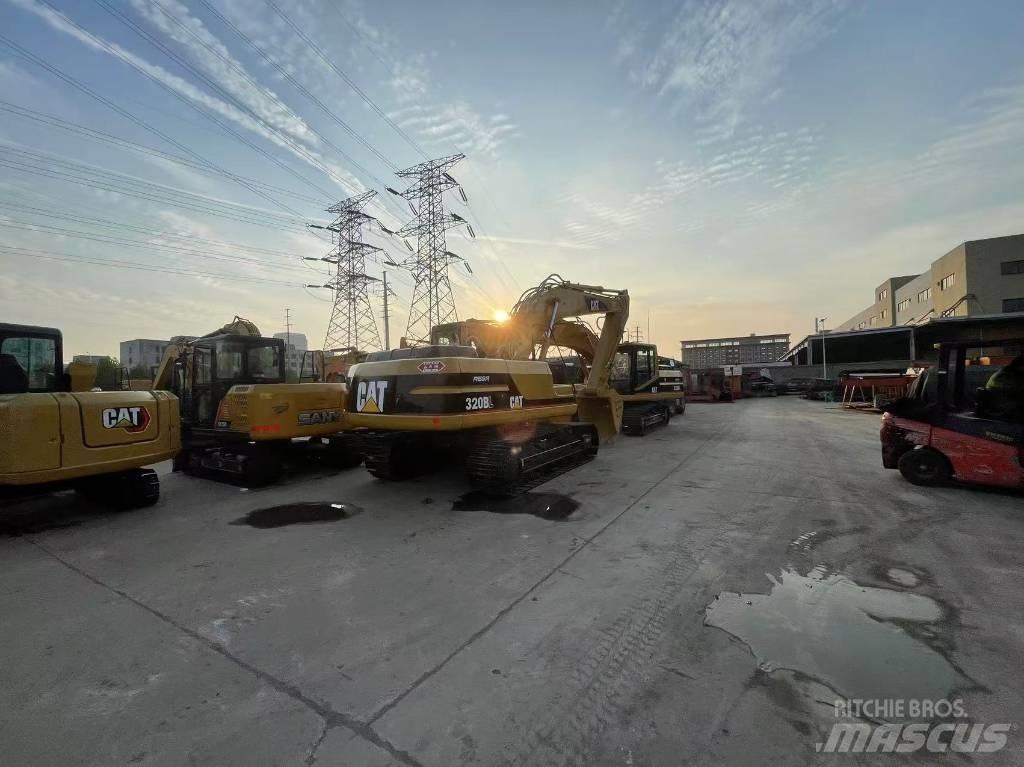 CAT 320 B Lánctalpas kotrók