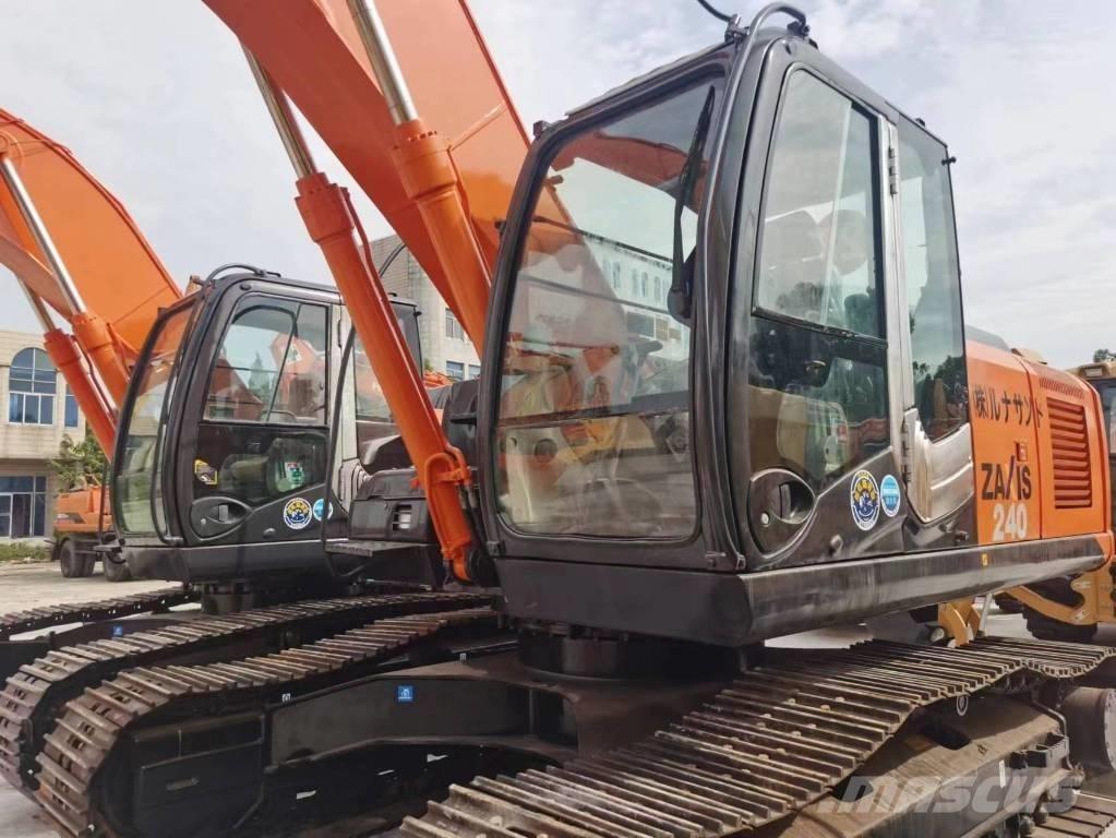 Hitachi ZX 240 Lánctalpas kotrók