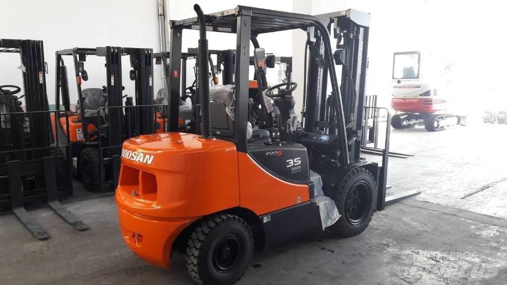 Doosan D35 C-5 Dízel targoncák