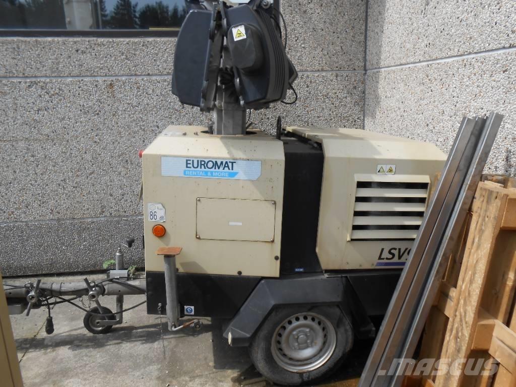 Doosan LSV9 Fénytornyok