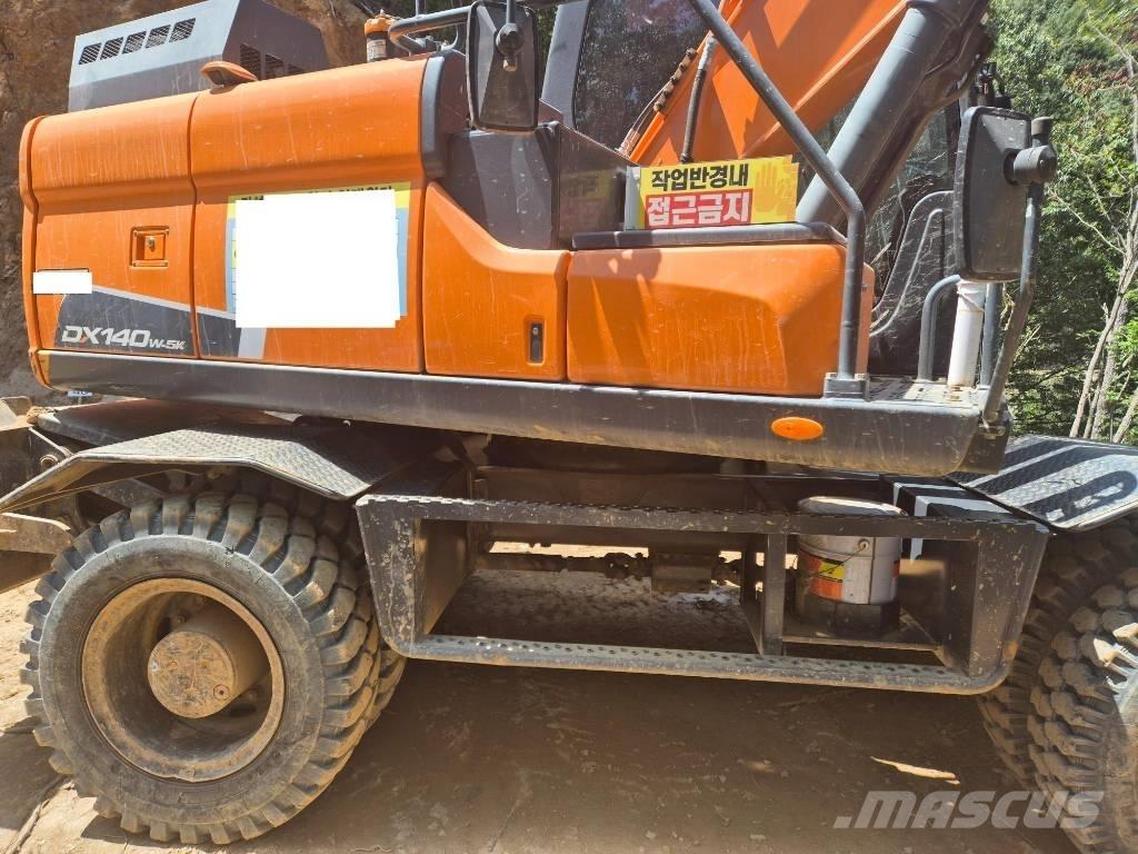 Doorne-Daf DX140W-5 Gumikerekes kotrók