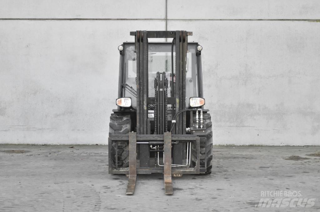Manitou MC 30-4 Dízel targoncák