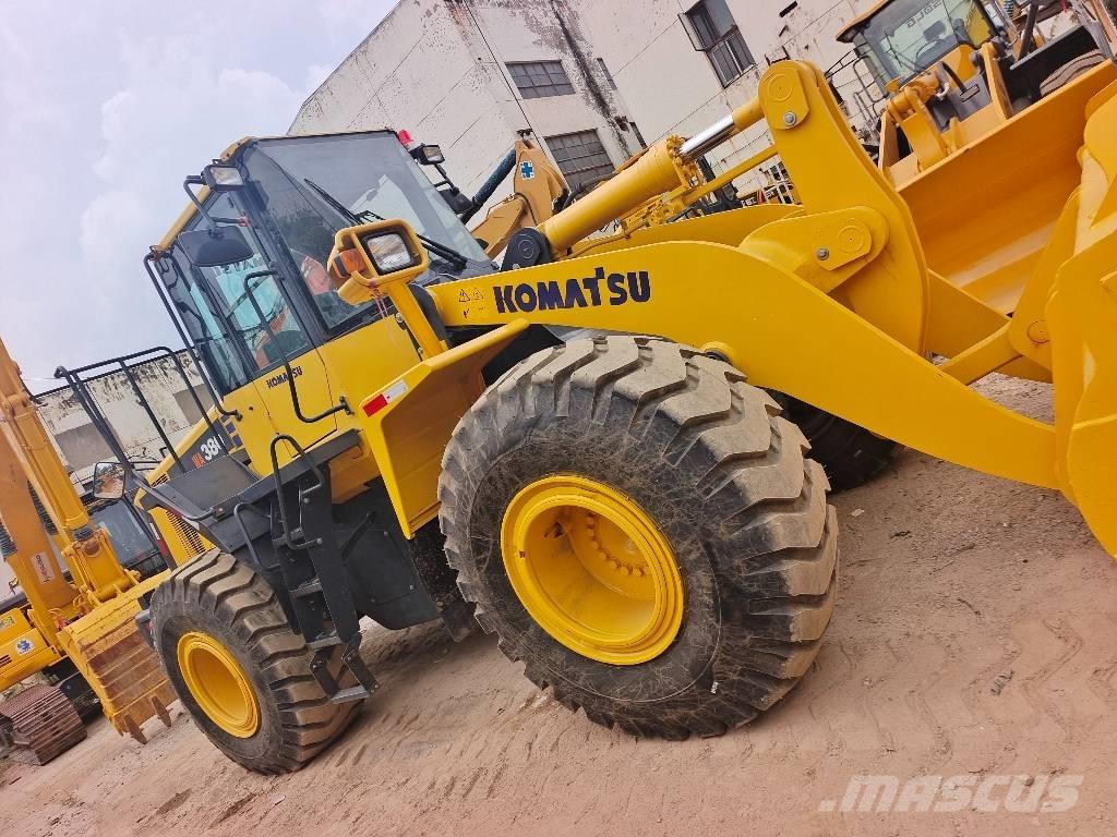 Komatsu WA 380 Gumikerekes homlokrakodók