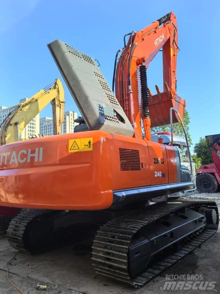 Hitachi ZX 240-3 Lánctalpas kotrók