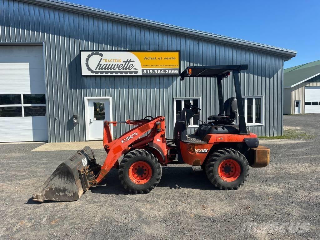 Kubota R 420 S Gumikerekes homlokrakodók