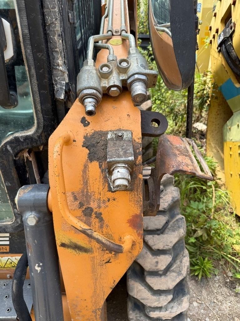 CASE SR 175 Kompaktrakodók