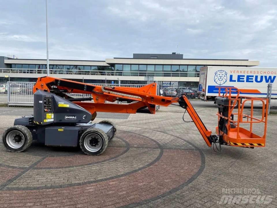 JLG M 450 AJ Karos emelők