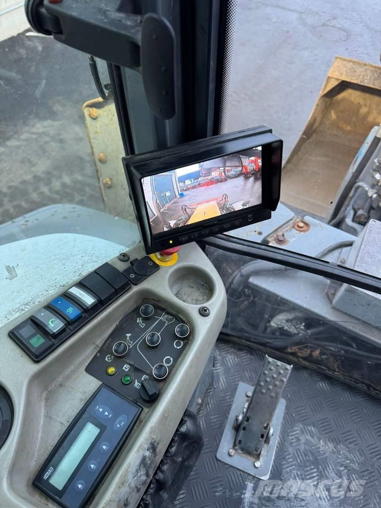 Lännen 8800 E Kotrórakodók