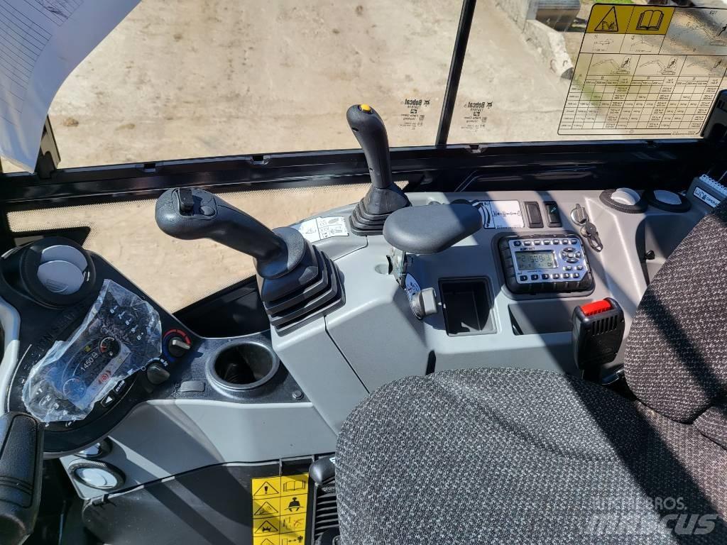 Bobcat E 27 Z Mini kotrók < 7t