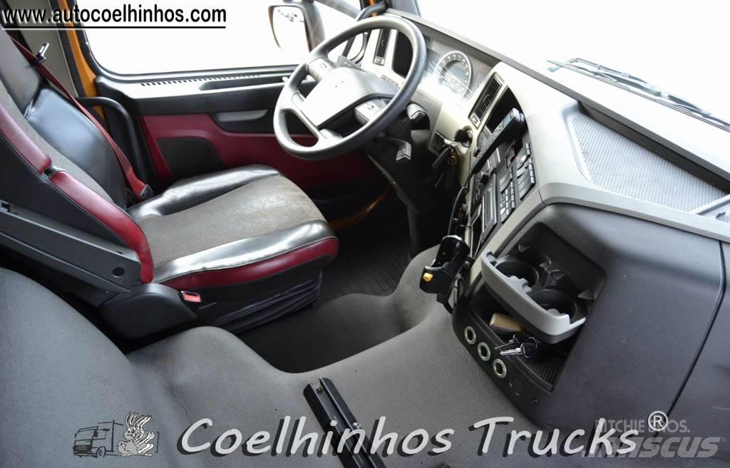 Volvo FM 330 Dobozos teherautók