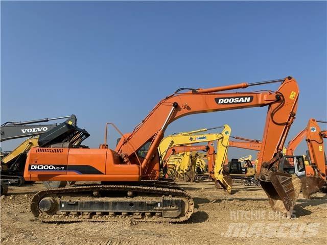 Doosan DH300 Lánctalpas kotrók