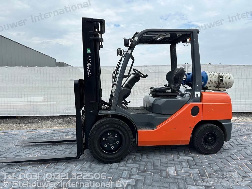 Toyota 02-8FGJF35 Gázüzemű targoncák