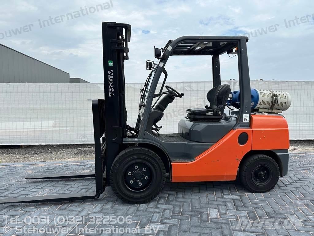 Toyota 02-8FGJF35 Gázüzemű targoncák