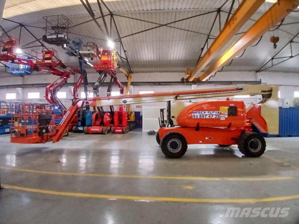 JLG 800 AJ Karos emelők