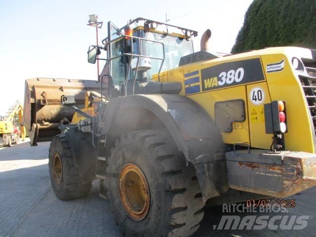 Komatsu WA 380 Gumikerekes homlokrakodók