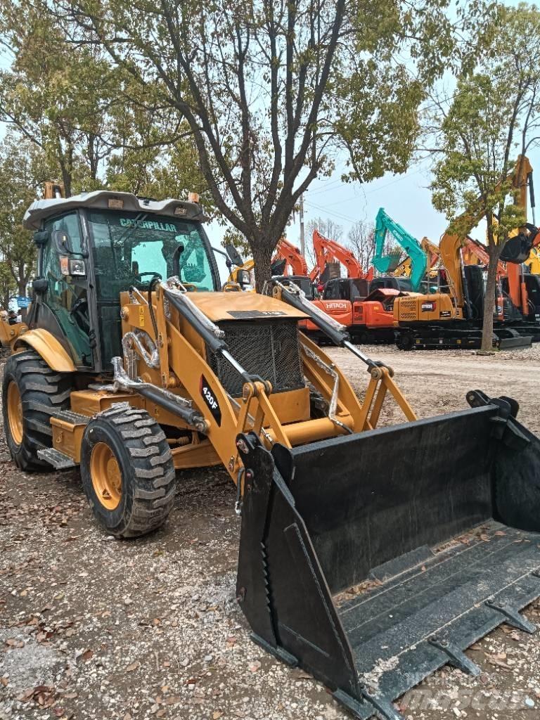 CAT 420F Gumikerekes homlokrakodók