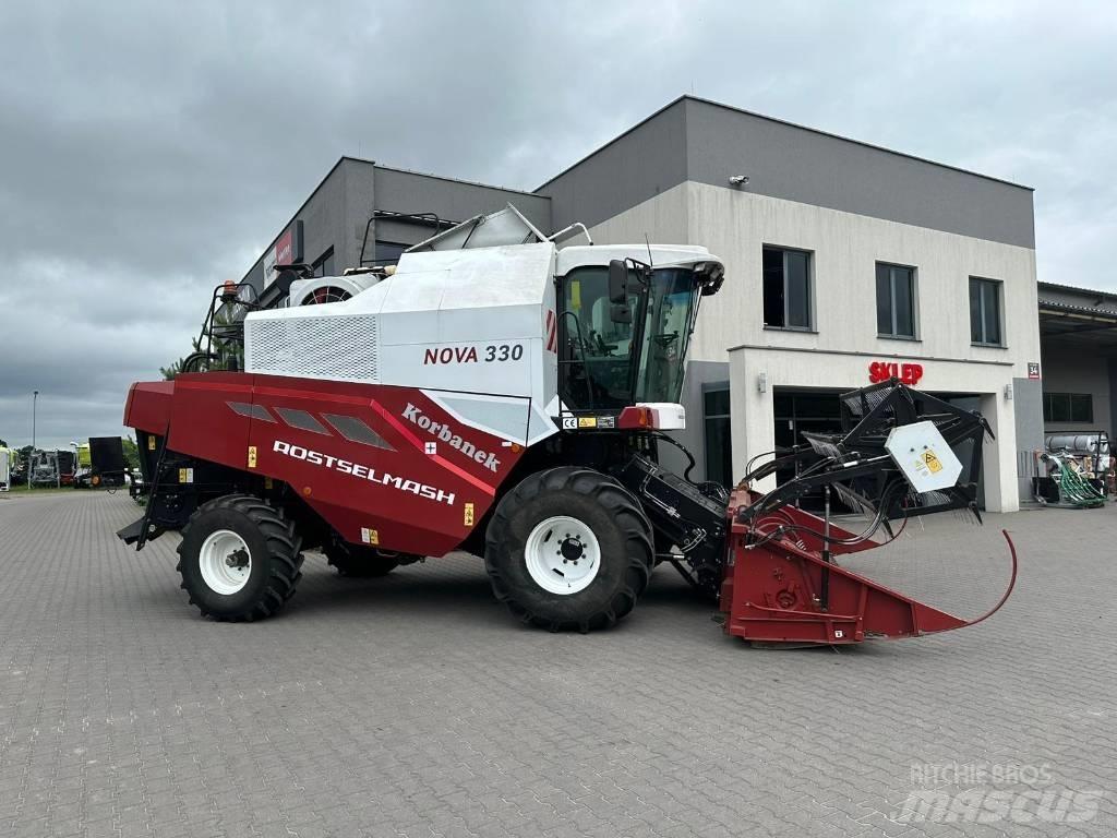Rostselmash Nova330 Kombájnok