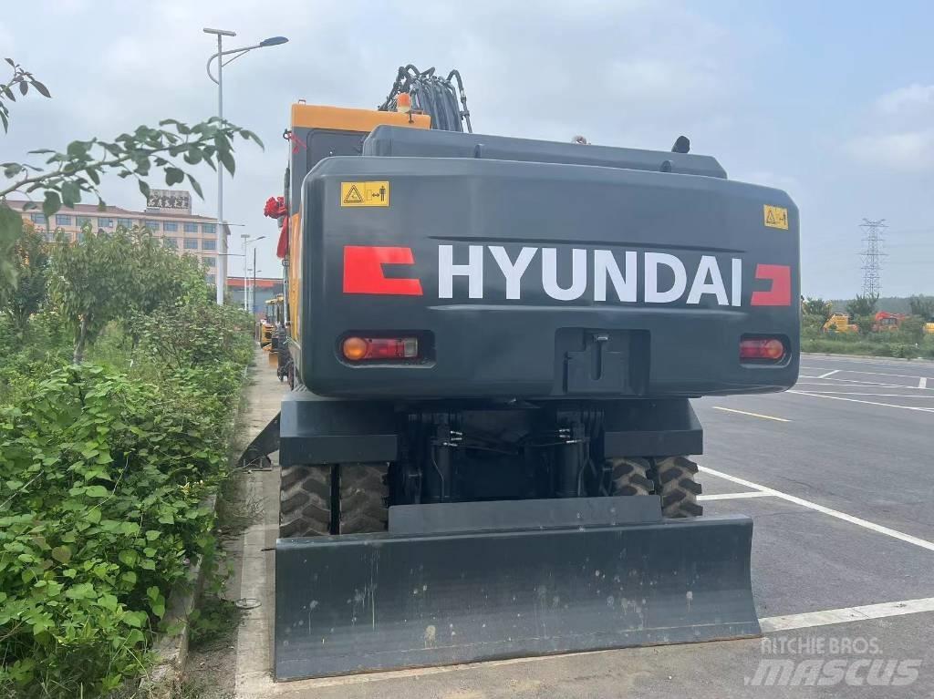 Hyundai 210WVS Gumikerekes kotrók