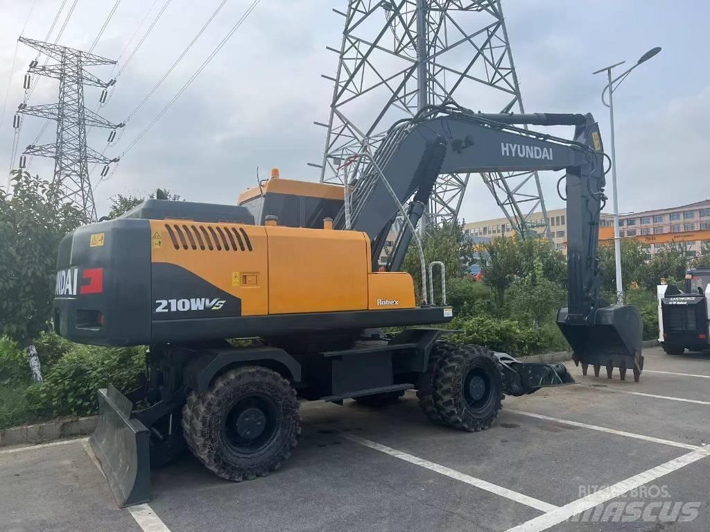 Hyundai 210WVS Gumikerekes kotrók