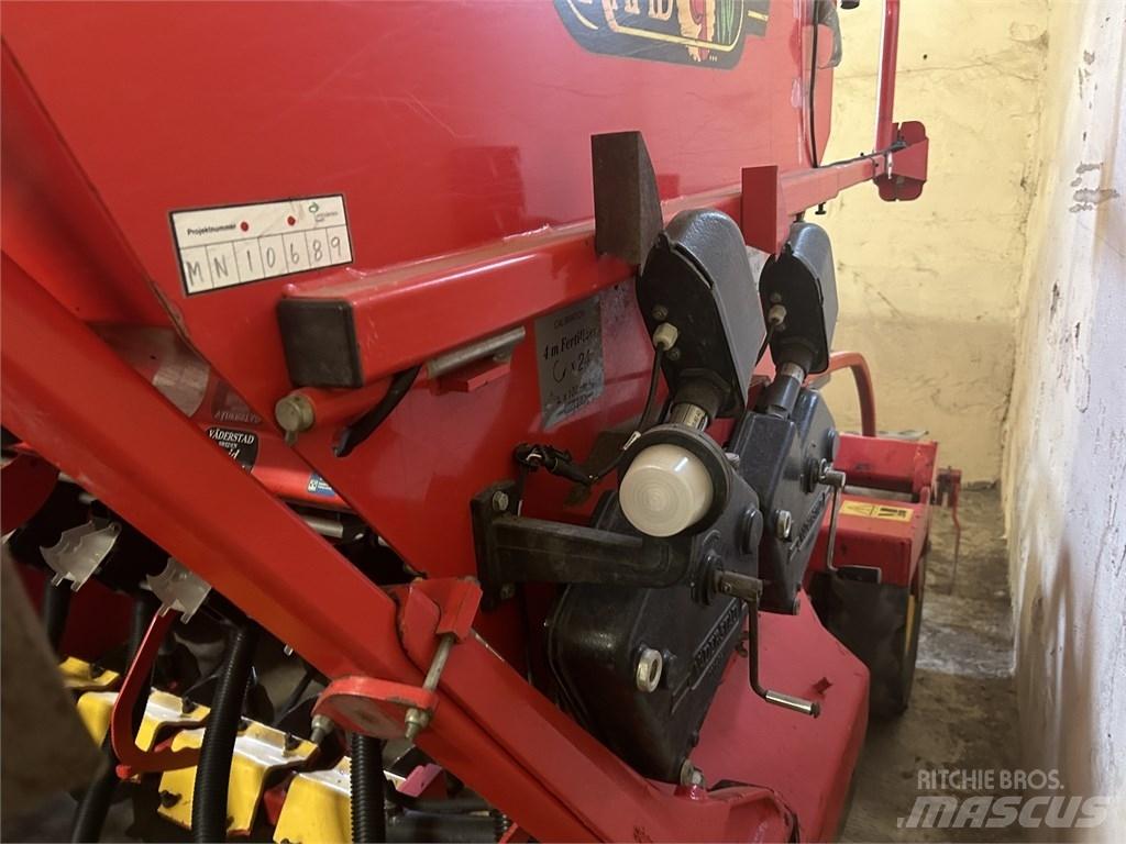 Väderstad Rapid400C Sorvetőgép