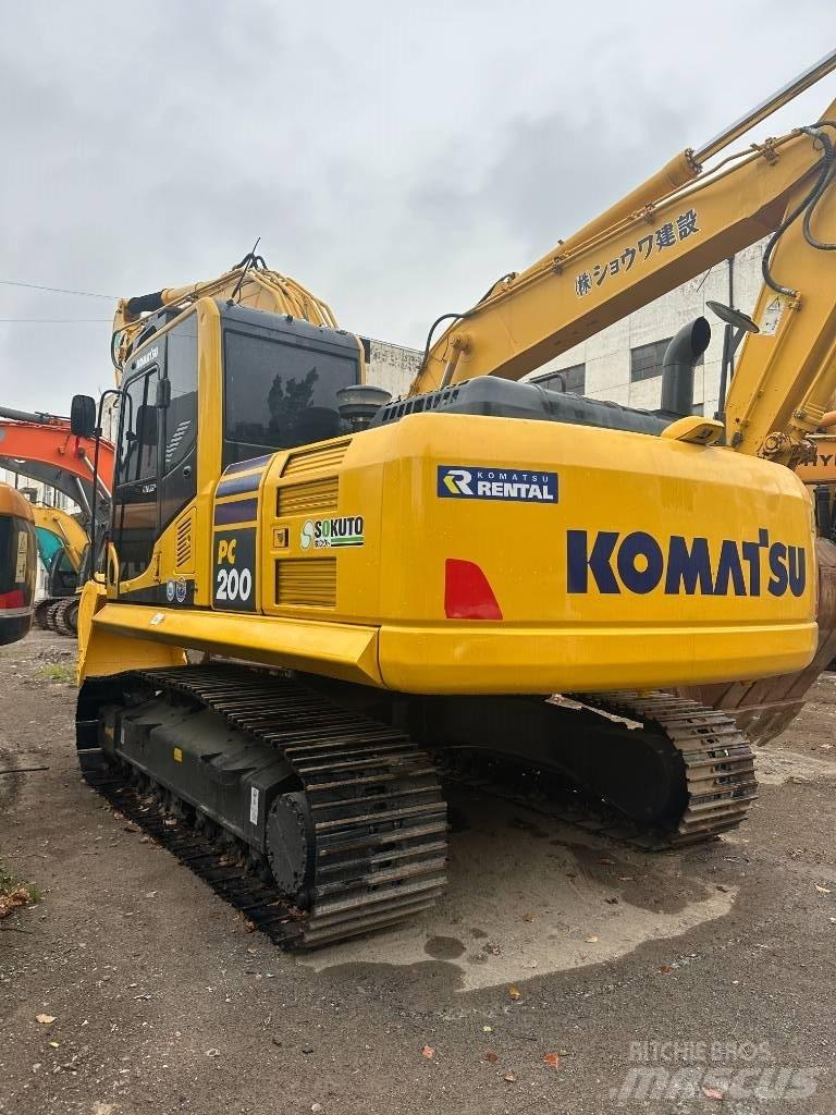 Komatsu PC 200-8 Lánctalpas kotrók