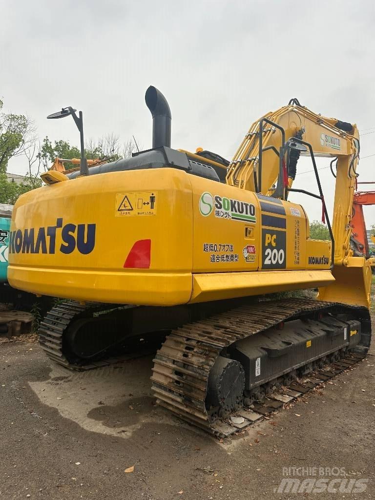 Komatsu PC 200-8 Lánctalpas kotrók