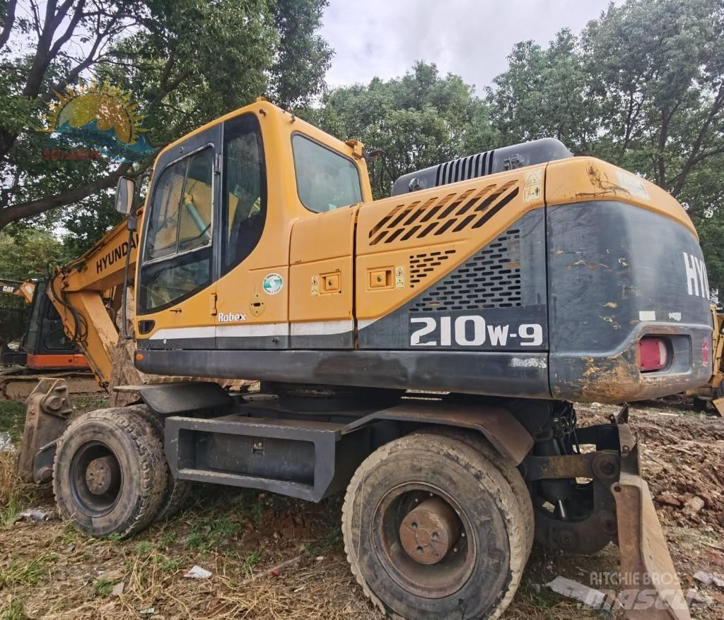 Hyundai R210W-9 Gumikerekes kotrók