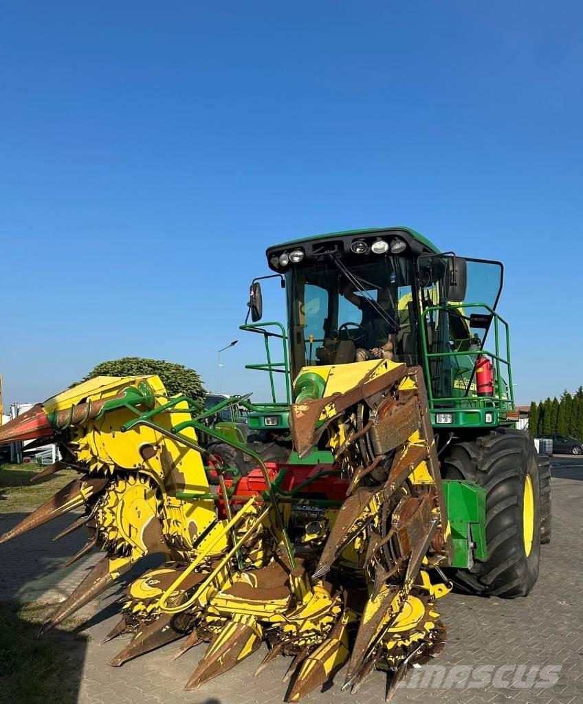 John Deere 7300 Önjáró szecskázók