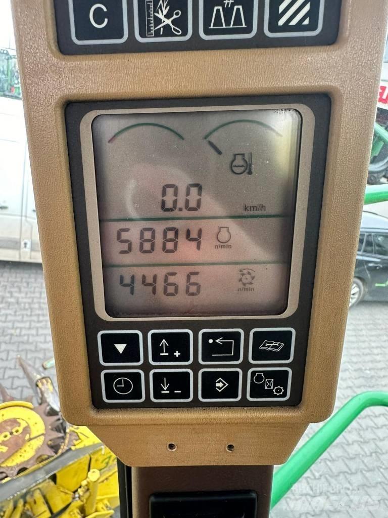 John Deere 7300 Önjáró szecskázók