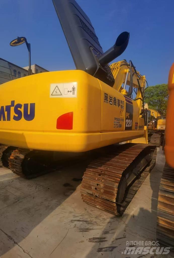 Komatsu PC 220 Lánctalpas kotrók
