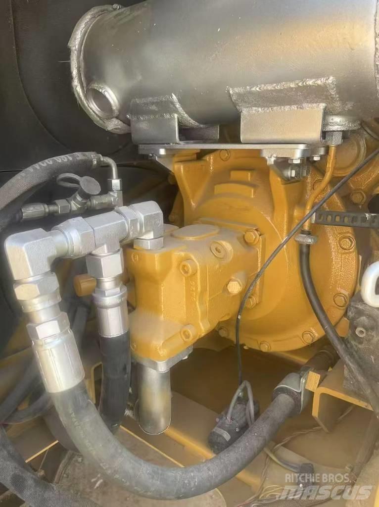 CAT 308 E 2 Közepes (midi) kotrók 7 t - 12 t