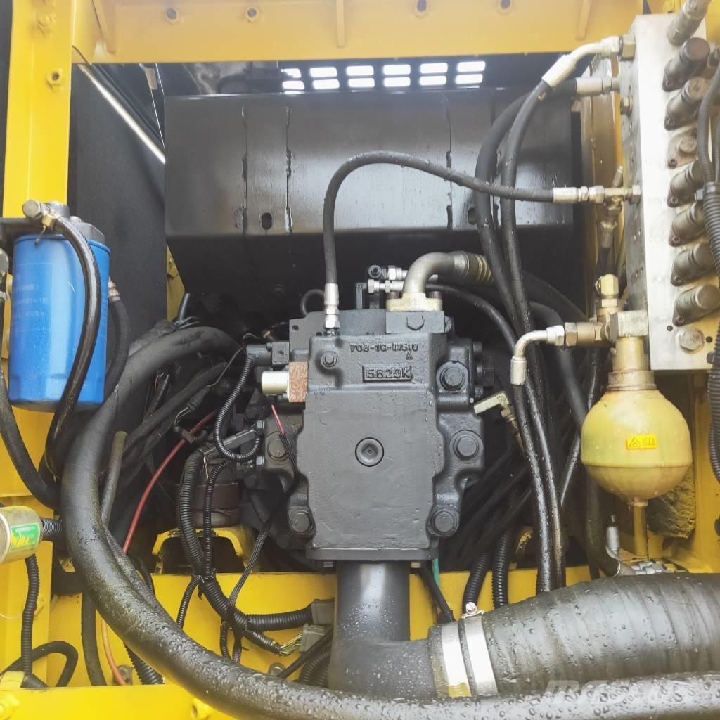 Komatsu PW160W-7 Gumikerekes kotrók