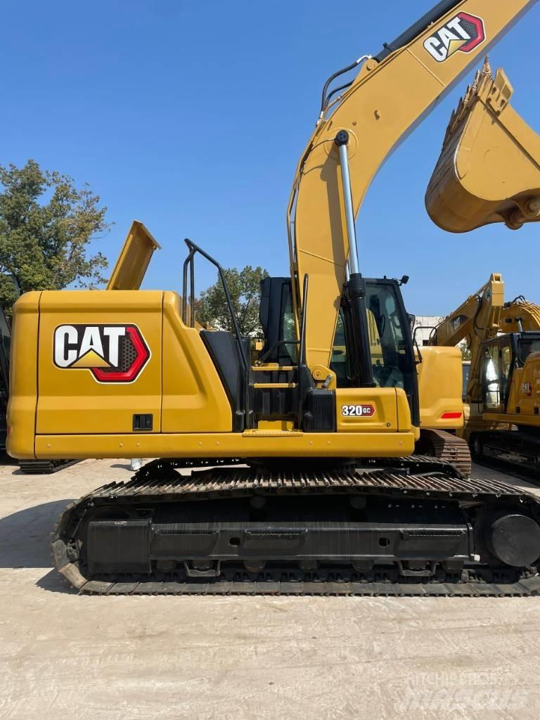 CAT 320 GC Gumikerekes kotrók