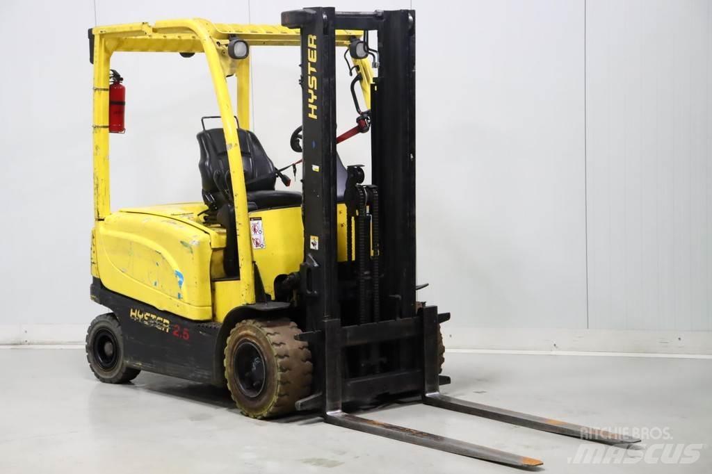 Hyster J2.5XN Elektromos targoncák