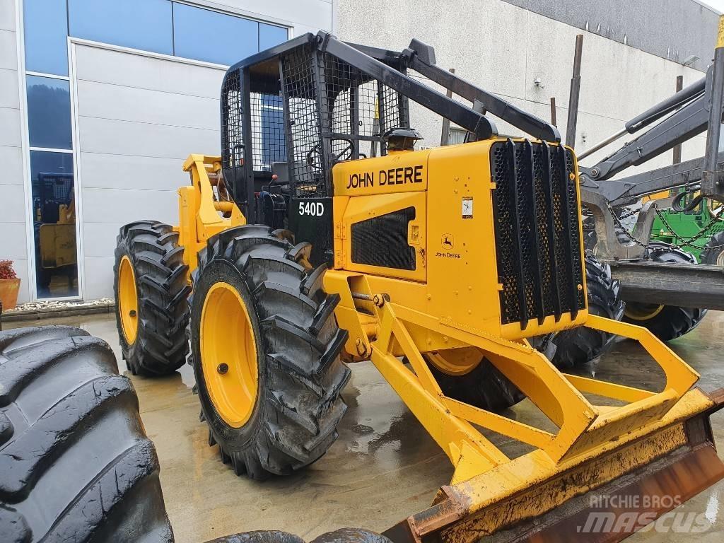 John Deere 540 D Vonszolók