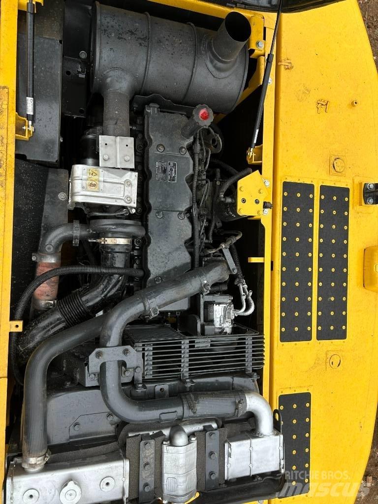 Komatsu 240-8 Lánctalpas kotrók