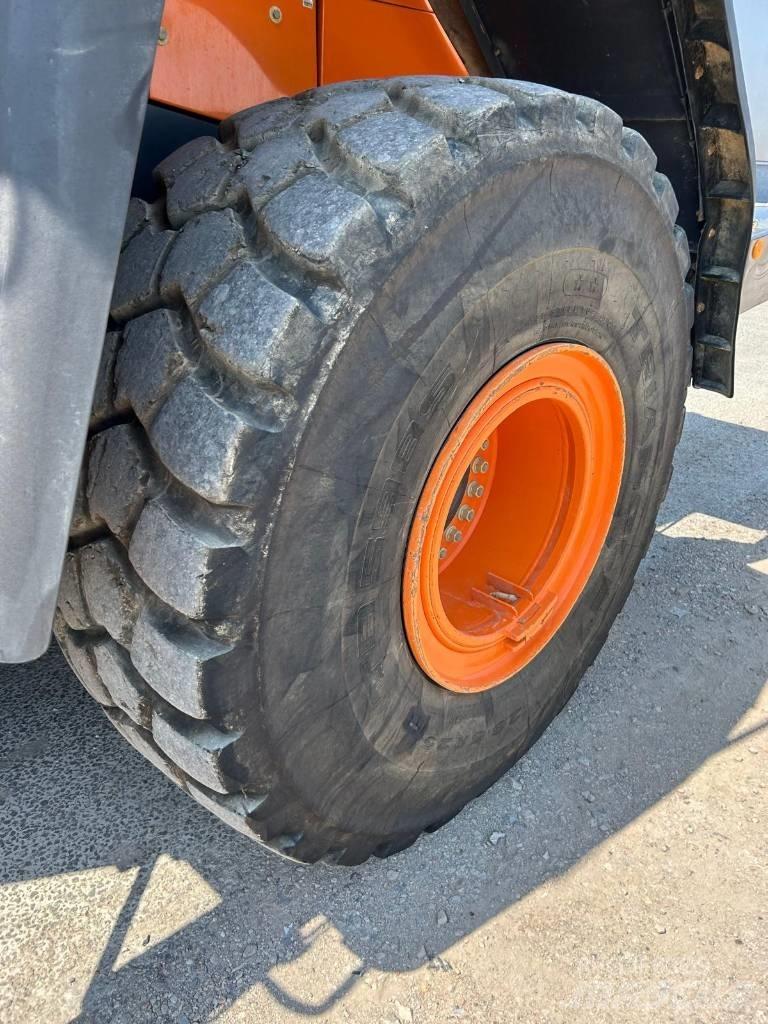 Doosan DL 420-7 (CDC) Gumikerekes homlokrakodók