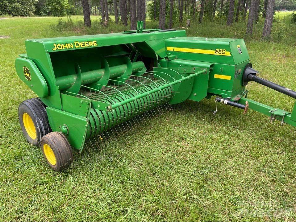 John Deere 338 Baler Szögletes bálázók
